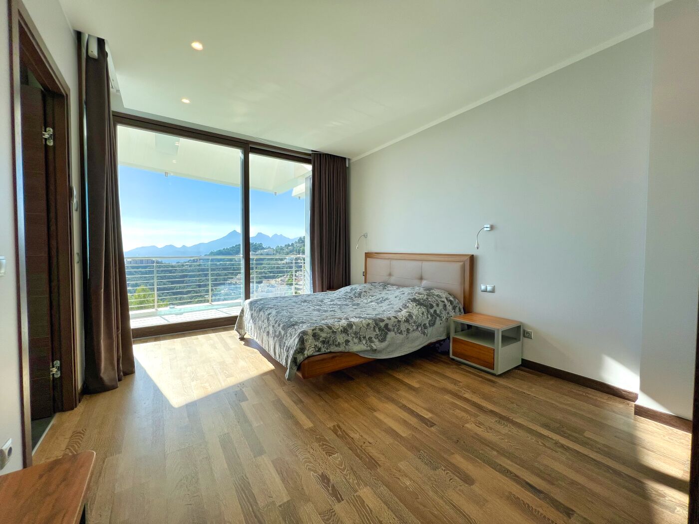  Chalet en venta directa con Plusvillas – C13031* – Villa con 5 dormitorios y 5 baños en Altea Hills, (Costa Blanca), zona Altea Hills 