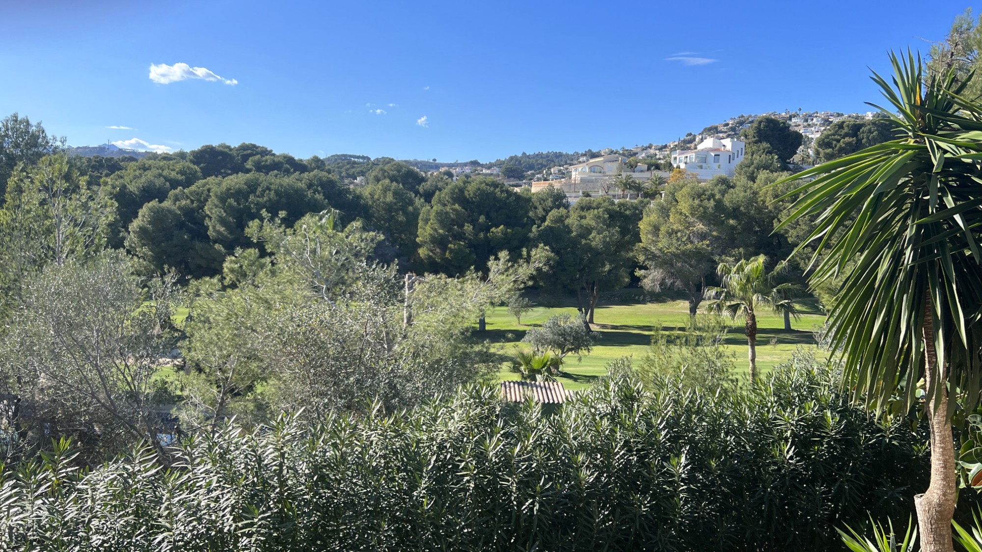  Chalet en venta directa con Plusvillas – C4103* – Villa con 6 dormitorios y 4 baños en Benissa Costa, (Costa Blanca), zona San Jaime 