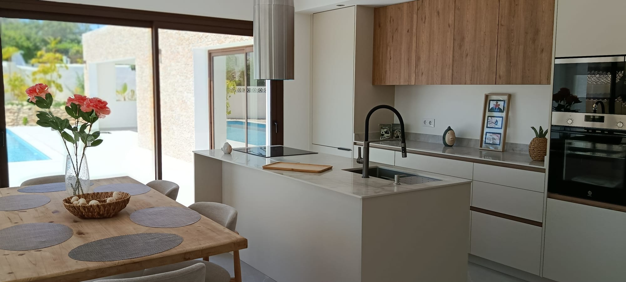  Chalet en venta directa con Plusvillas – C36303* – Villa con 4 dormitorios y 2 baños en Moraira, (Costa Blanca), zona  