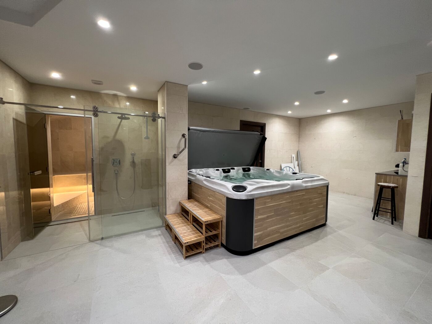  Chalet en venta directa con Plusvillas – C13031* – Villa con 5 dormitorios y 5 baños en Altea Hills, (Costa Blanca), zona Altea Hills 