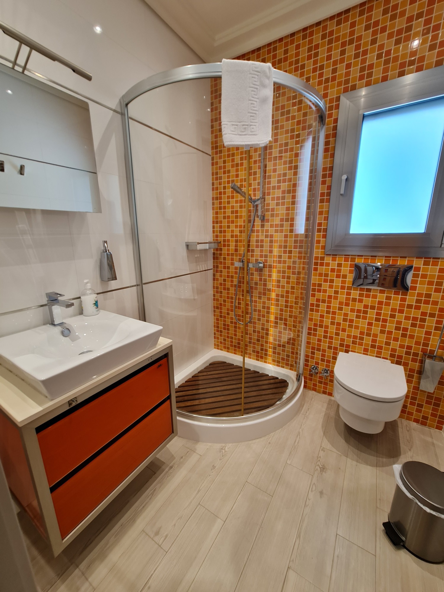  Chalet en venta con Plusvillas -C585- Villa en primera linea en Benissa Costa 