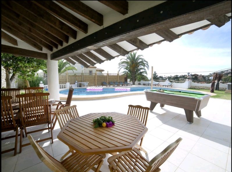  Chalet en venta directa con Plusvillas- C965- Bonita casa reformada con 5 dormitorios con vistas al mar, Calpe, zona Canuta (Costa Blanca) 