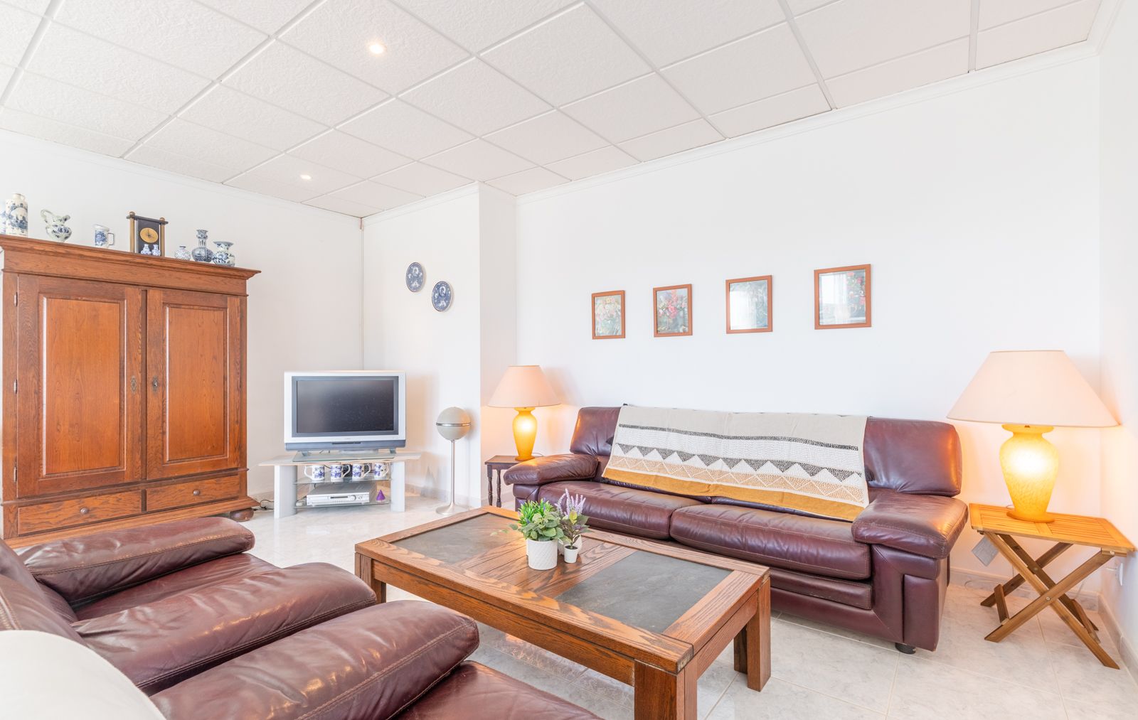  Chalet en venta directa con Plusvillas – C27022* – Villa con 4 dormitorios y 3 baños en Benitachell, (Costa Blanca), zona Cumbre del Sol 