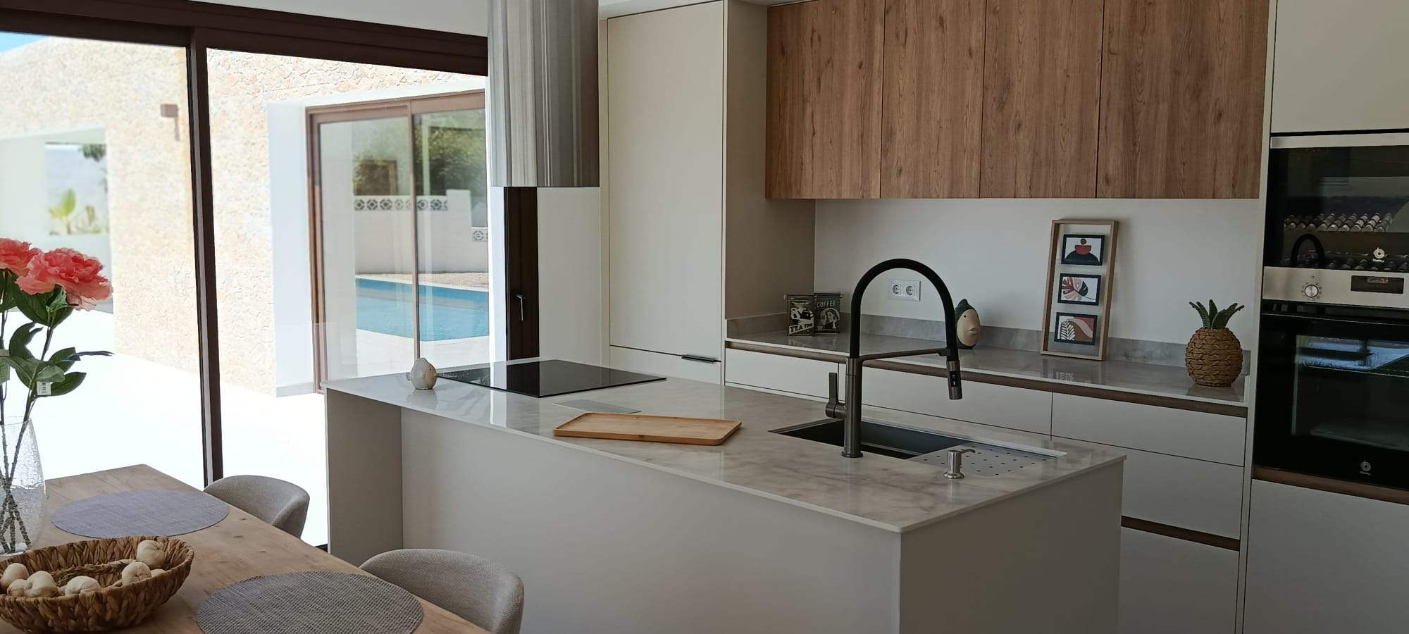  Chalet en venta directa con Plusvillas – C36303* – Villa con 4 dormitorios y 2 baños en Moraira, (Costa Blanca), zona  