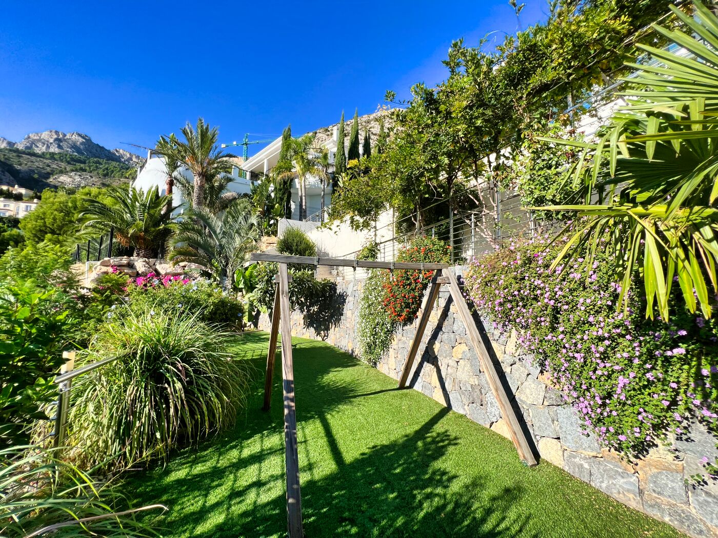  Chalet en venta directa con Plusvillas – C13031* – Villa con 5 dormitorios y 5 baños en Altea Hills, (Costa Blanca), zona Altea Hills 