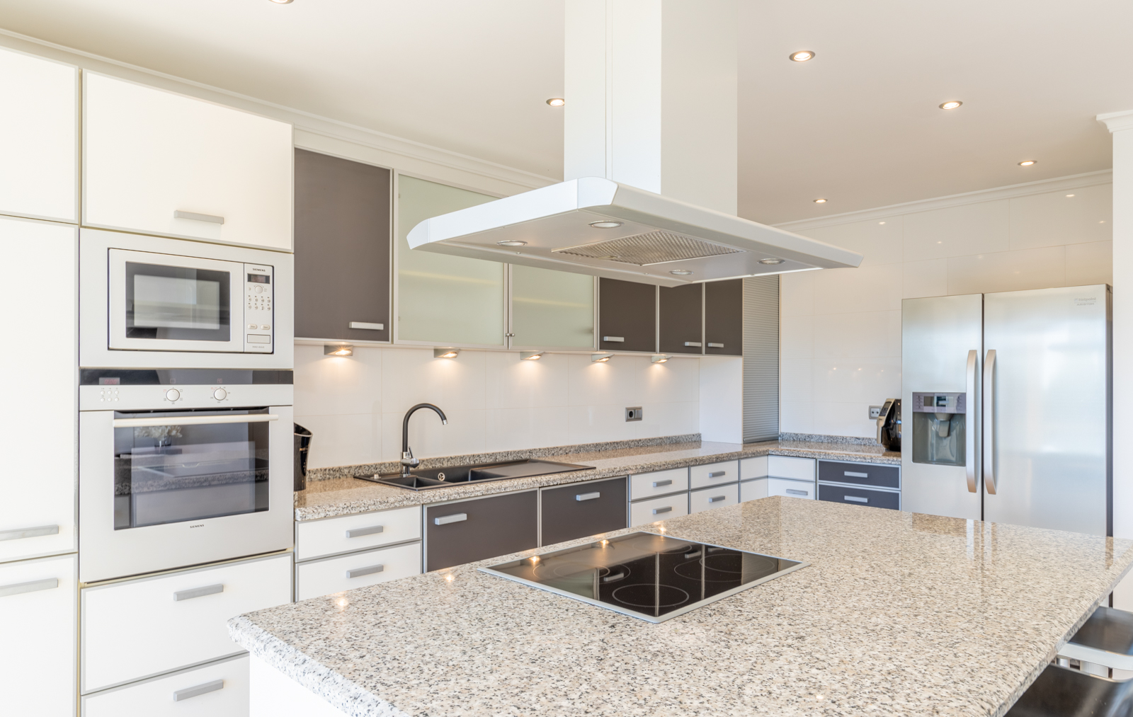  Chalet en venta directa con Plusvillas – C27004* – Villa con 3 dormitorios y 3 baños en Benissa, (Costa Blanca), zona 2ª linea 