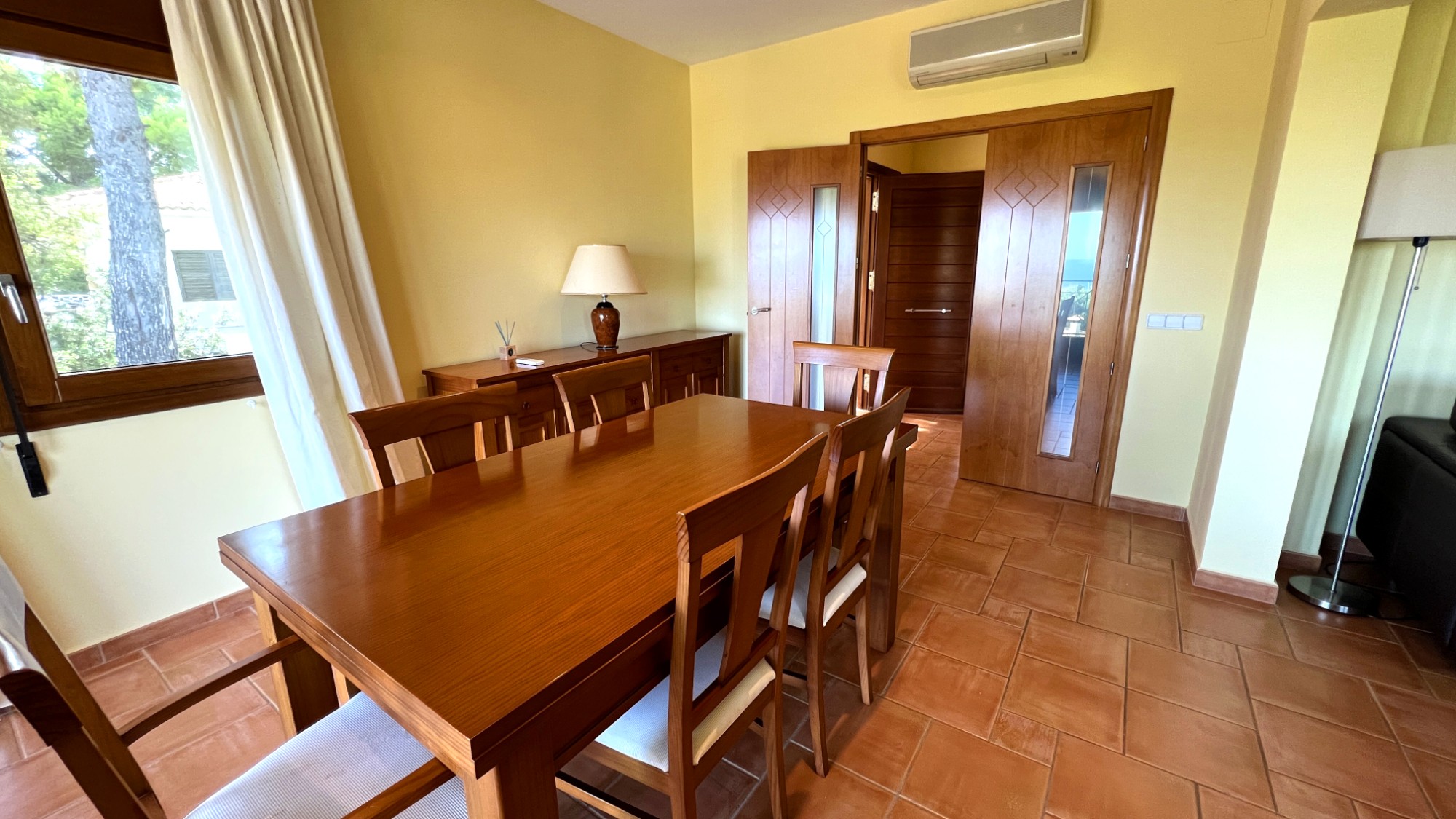  Chalet en venta directa con Plusvillas – C4166* – Villa con 6 dormitorios y 4 baños en Benissa Costa, (Costa Blanca), zona Baladrar 