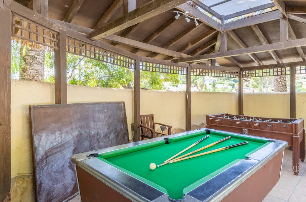  Chalet en venta directa con Plusvillas – C4136* – Villa con 10 dormitorios y 5 baños en Moraira, (Costa Blanca), zona Moraira 