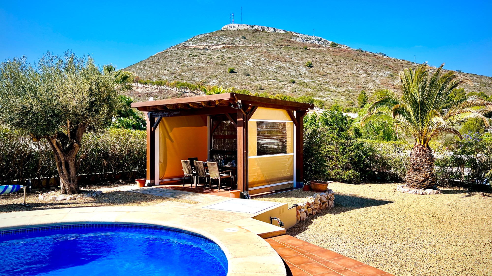  Chalet en venta directa con Plusvillas – C4158* – Villa con 3 dormitorios y 2 baños en Benitachell, (Costa Blanca), zona Begonias CDS 