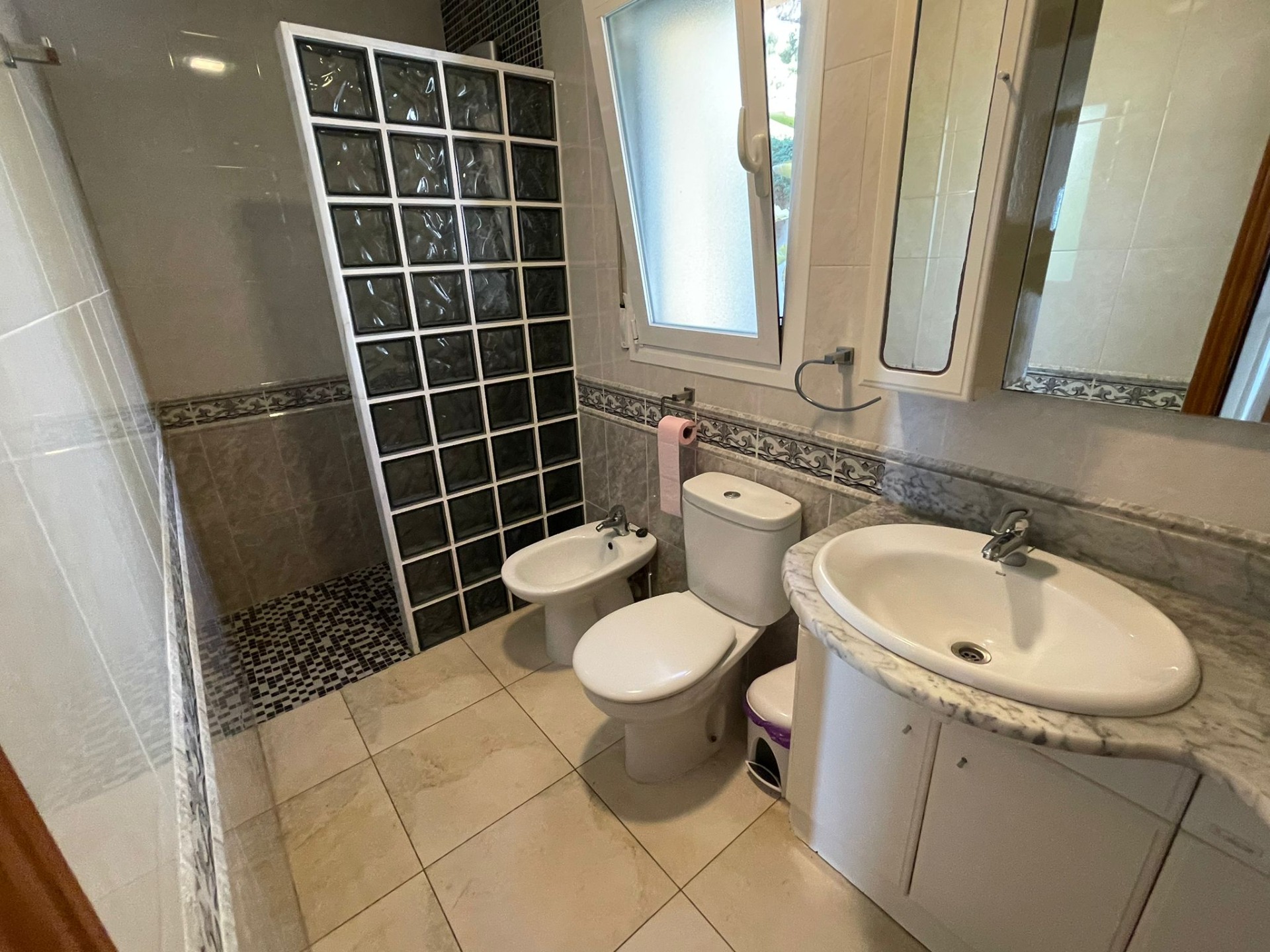  Chalet en venta directa con Plusvillas – C23082* – Villa con 4 dormitorios y 3 baños en Benissa, (Costa Blanca), zona Fanadix 