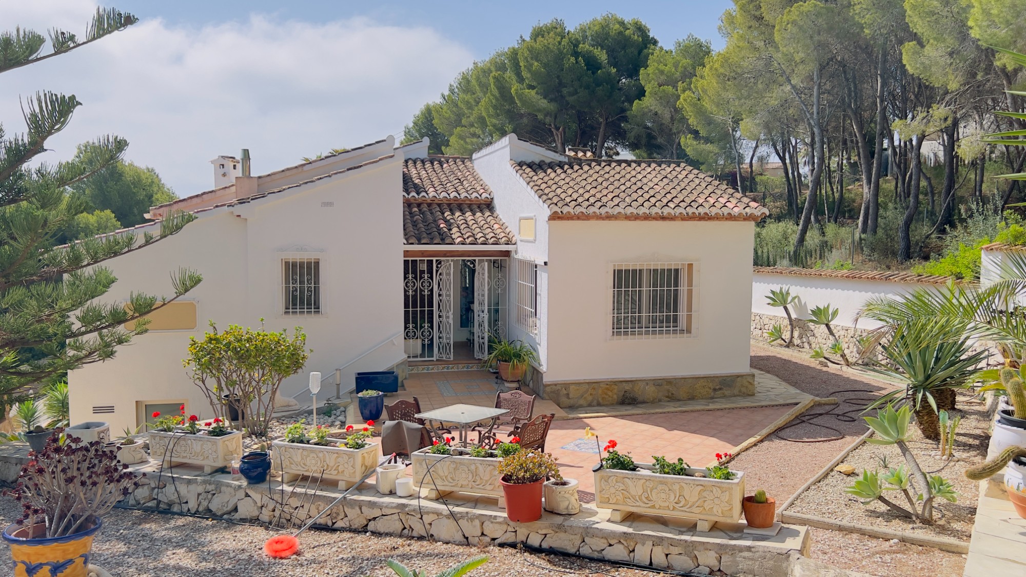  Chalet en venta directa con Plusvillas – C4163* – Villa con 3 dormitorios y 2 baños en Moraira, (Costa Blanca), zona Moravit 