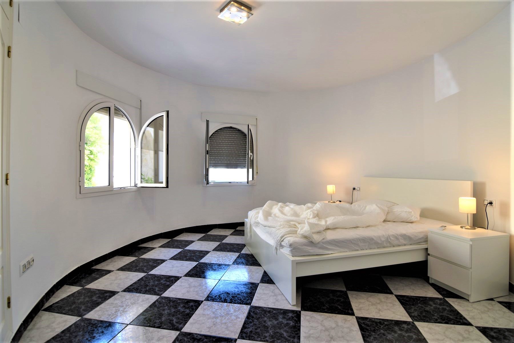  Chalet en venta directa con Plusvillas – C20008* – Villa con 4 dormitorios y 4 baños en Calpe, (Costa Blanca), zona Tosal de la Cometa 