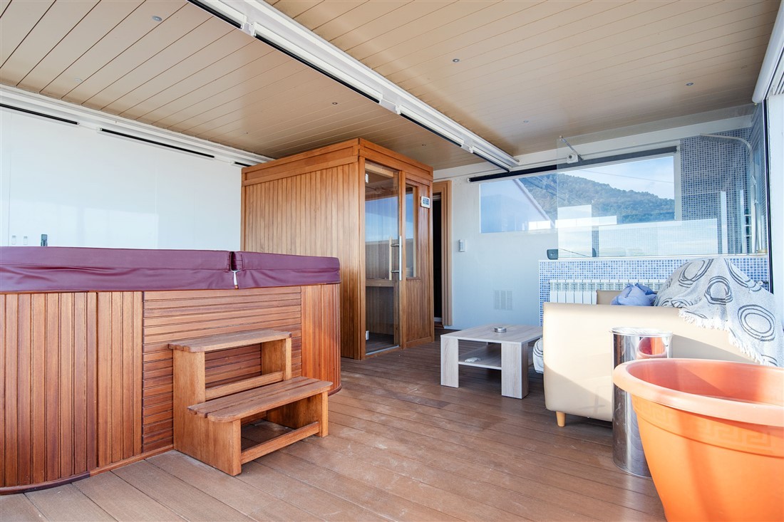  Chalet en venta directa con Plusvillas - C23 - Villa de ensueño de 5 dormitorios con vistas espectaculares al mar, zona Cucarres en Calpe (Costa Blanca) 