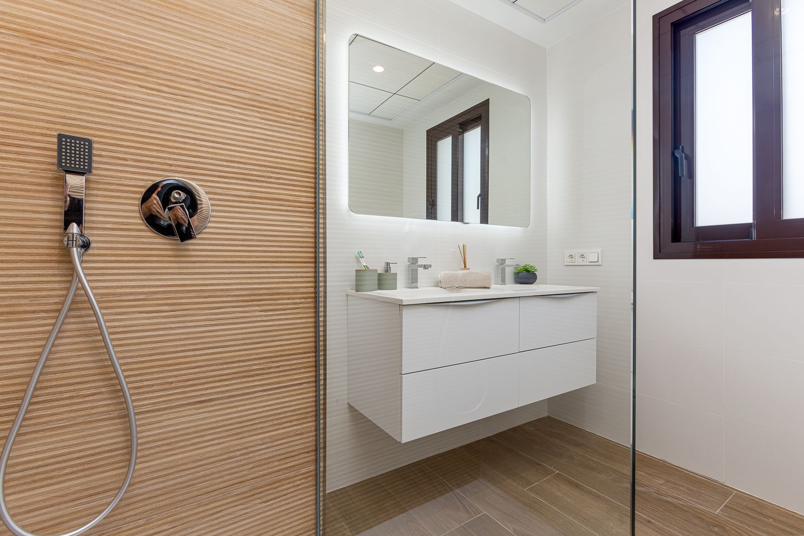  Chalet en venta directa con Plusvillas – C18275* – Villa con 3 dormitorios y 3 baños en Finestrat, (Costa Blanca), zona  