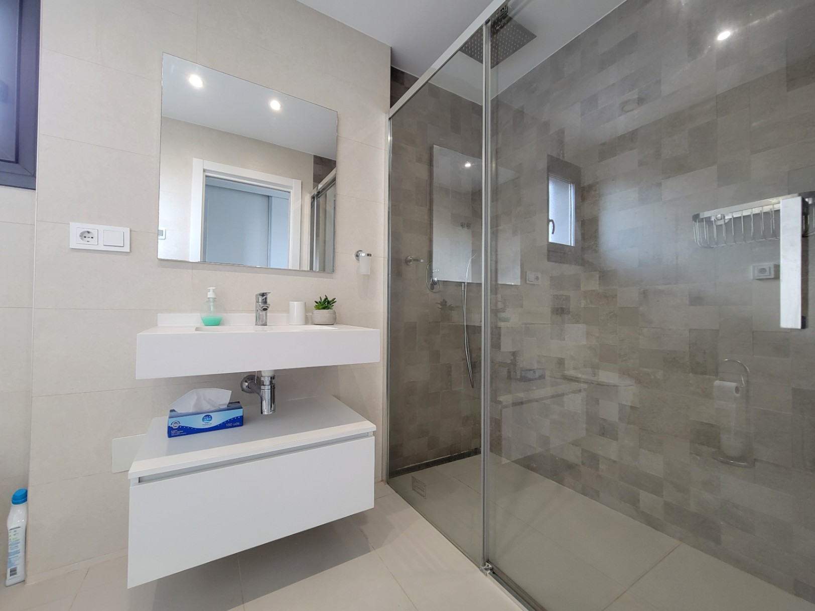  Apartamento en venta directa con Plusvillas – A34024* – Bonito apartamento de 2 dormitorios y 2 baños., (Costa Blanca), zona  