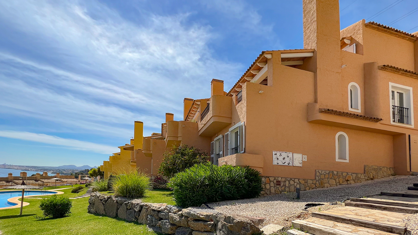  Chalet en venta directa con Plusvillas – C11099* – Villa con 3 dormitorios y 2 baños en Calpe, (Costa Blanca), zona Mascarat 