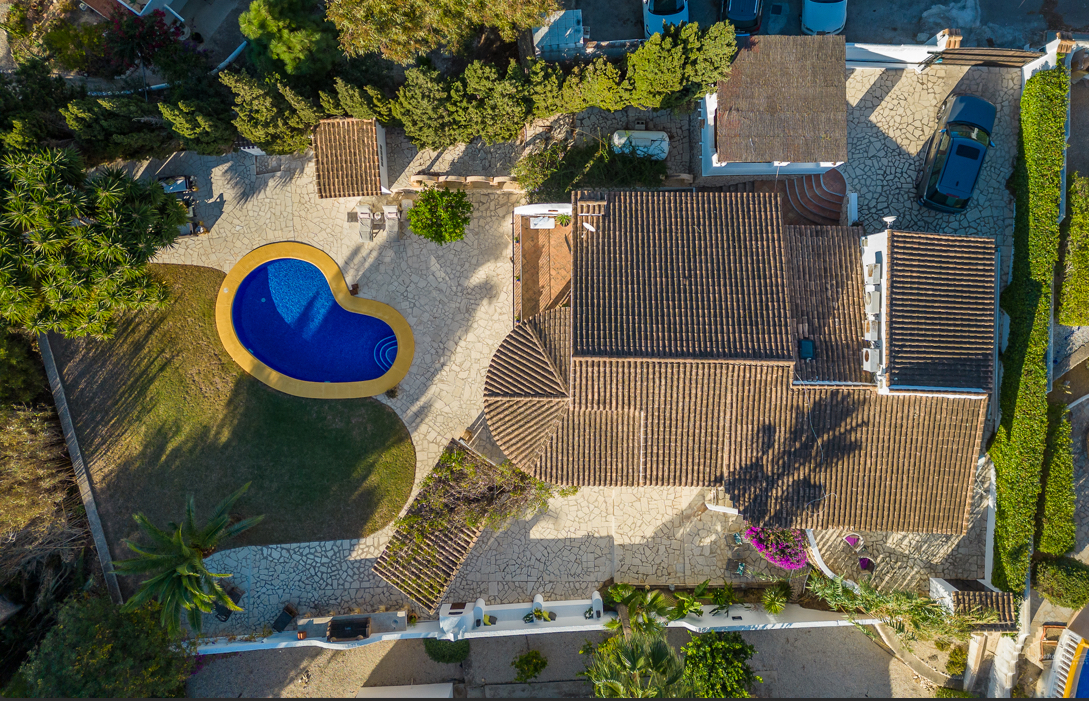  Chalet en venta directa con Plusvillas – C4149* – Villa con 5 dormitorios y 4 baños en Moraira, (Costa Blanca), zona Alcasar 