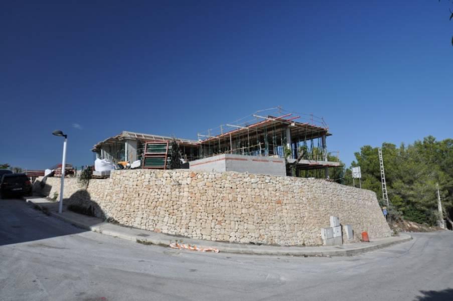  Chalet en venta directa con Plusvillas – C26002* – Villa con 3 dormitorios y 2 baños en Moraira, (Costa Blanca), zona  