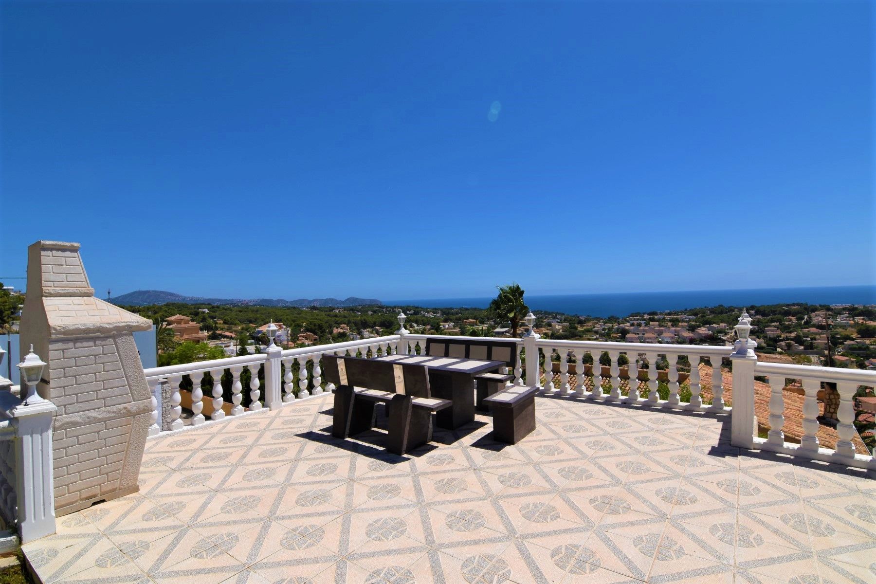  Chalet en venta directa con Plusvillas – C20008* – Villa con 4 dormitorios y 4 baños en Calpe, (Costa Blanca), zona Tosal de la Cometa 