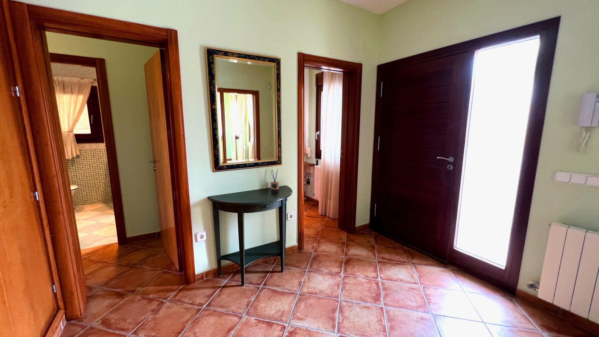  Chalet en venta directa con Plusvillas – C4166* – Villa con 6 dormitorios y 4 baños en Benissa Costa, (Costa Blanca), zona Baladrar 