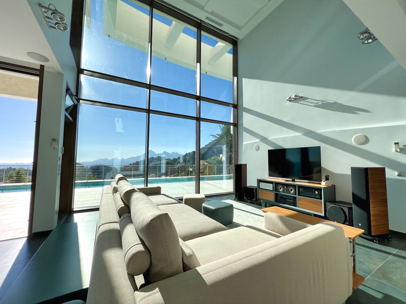  Chalet en venta directa con Plusvillas – C13031* – Villa con 5 dormitorios y 5 baños en Altea Hills, (Costa Blanca), zona Altea Hills 