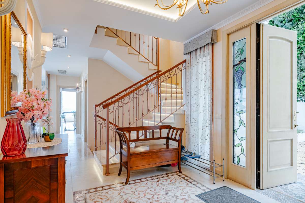  Chalet en venta directa con Plusvillas – C22035* – Villa con 5 dormitorios y 5 baños en Calpe, (Costa Blanca), zona Calpe 