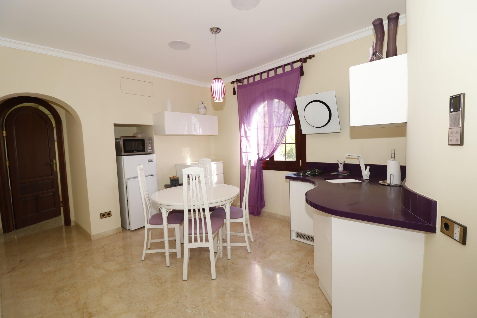  Chalet en venta directa con Plusvillas – C13001* – Villa con 4 dormitorios y 4 baños en Altea, (Costa Blanca), zona Marina Baja 