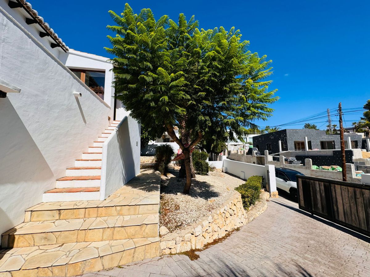  Chalet en venta directa con Plusvillas – C38019* – Villa con 3 dormitorios y 2 baños en Benissa, (Costa Blanca), zona La Fustera 