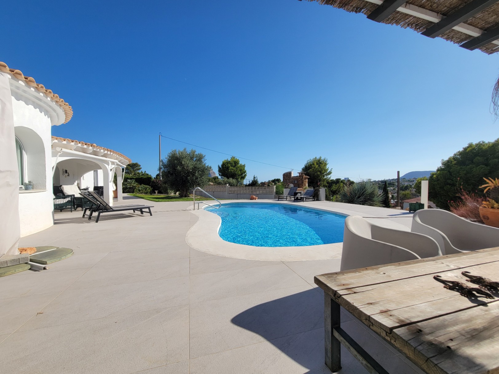  Chalet en venta directa con Plusvillas – C34020* – Villa con 3 dormitorios y 3 baños en Calpe, (Costa Blanca), zona Gran Sol 