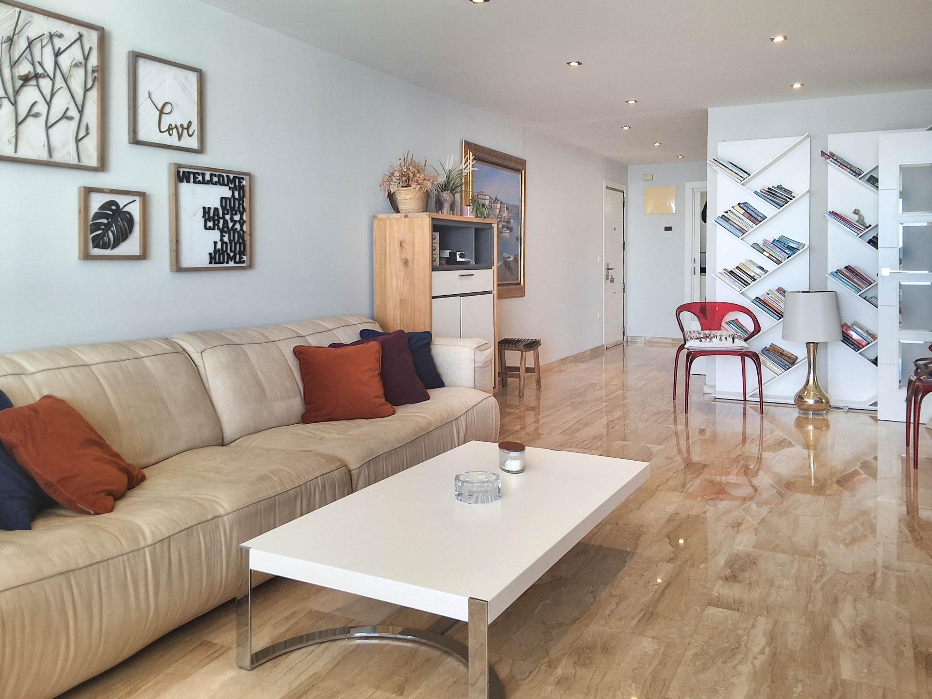  Apartamento en venta directa con Plusvillas – A17540* – Bonito apartamento de 2 dormitorios y 2 baños., (Costa Blanca), zona Benidorm 