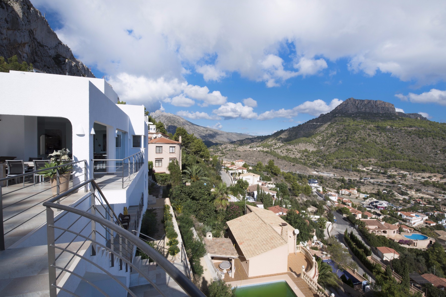  Chalet en venta directa con Plusvillas – C5386* – Villa con 4 dormitorios y 3 baños en Calpe, (Costa Blanca), zona Maryvilla 