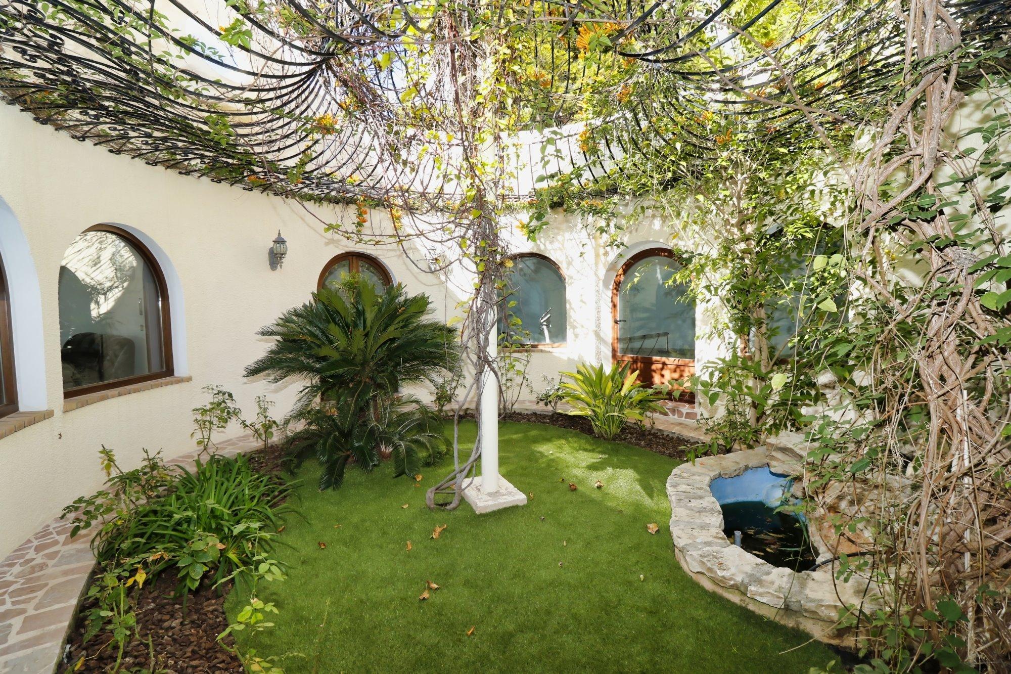  Chalet en venta directa con Plusvillas – C13001* – Villa con 4 dormitorios y 4 baños en Altea, (Costa Blanca), zona Marina Baja 