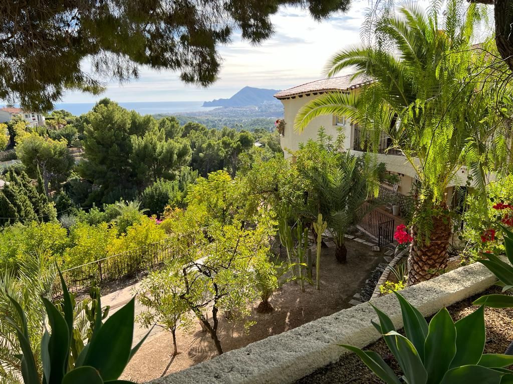  Chalet en venta directa con Plusvillas – C16301* – Villa con 5 dormitorios y 5 baños en Altea la Vella, (Costa Blanca), zona  