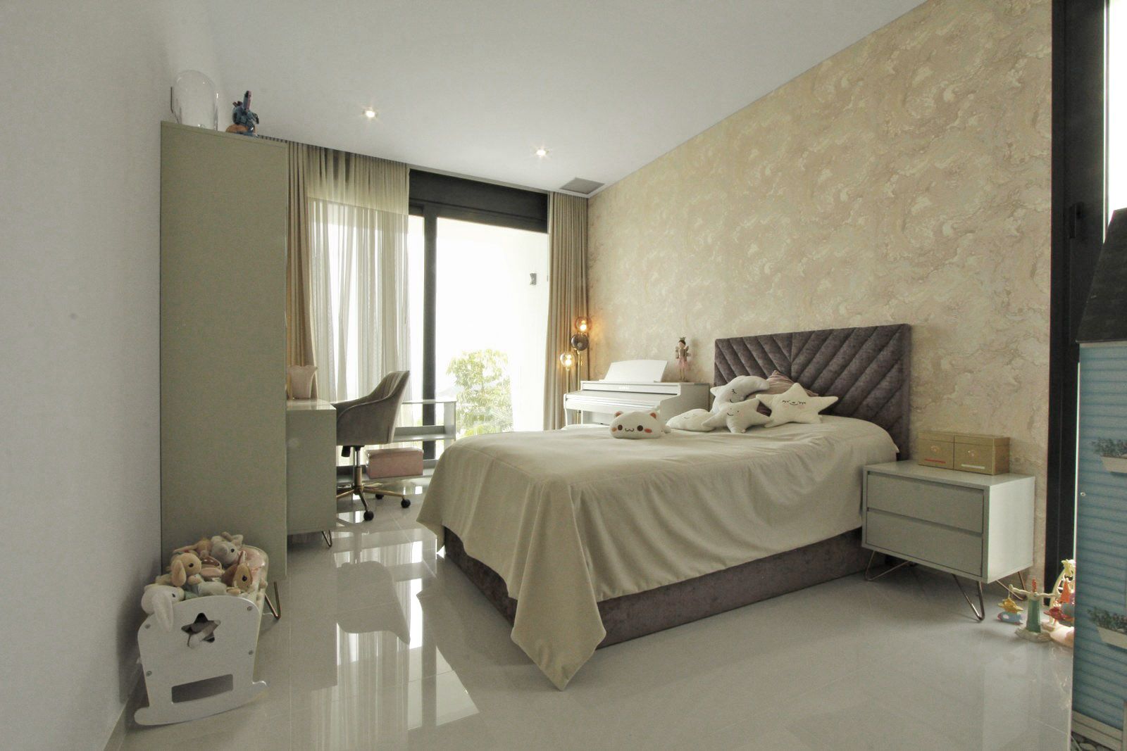  Chalet en venta directa con Plusvillas – C27025* – Villa con 5 dormitorios y 6 baños en Sierra Cortina, (Costa Blanca), zona Montroyal 