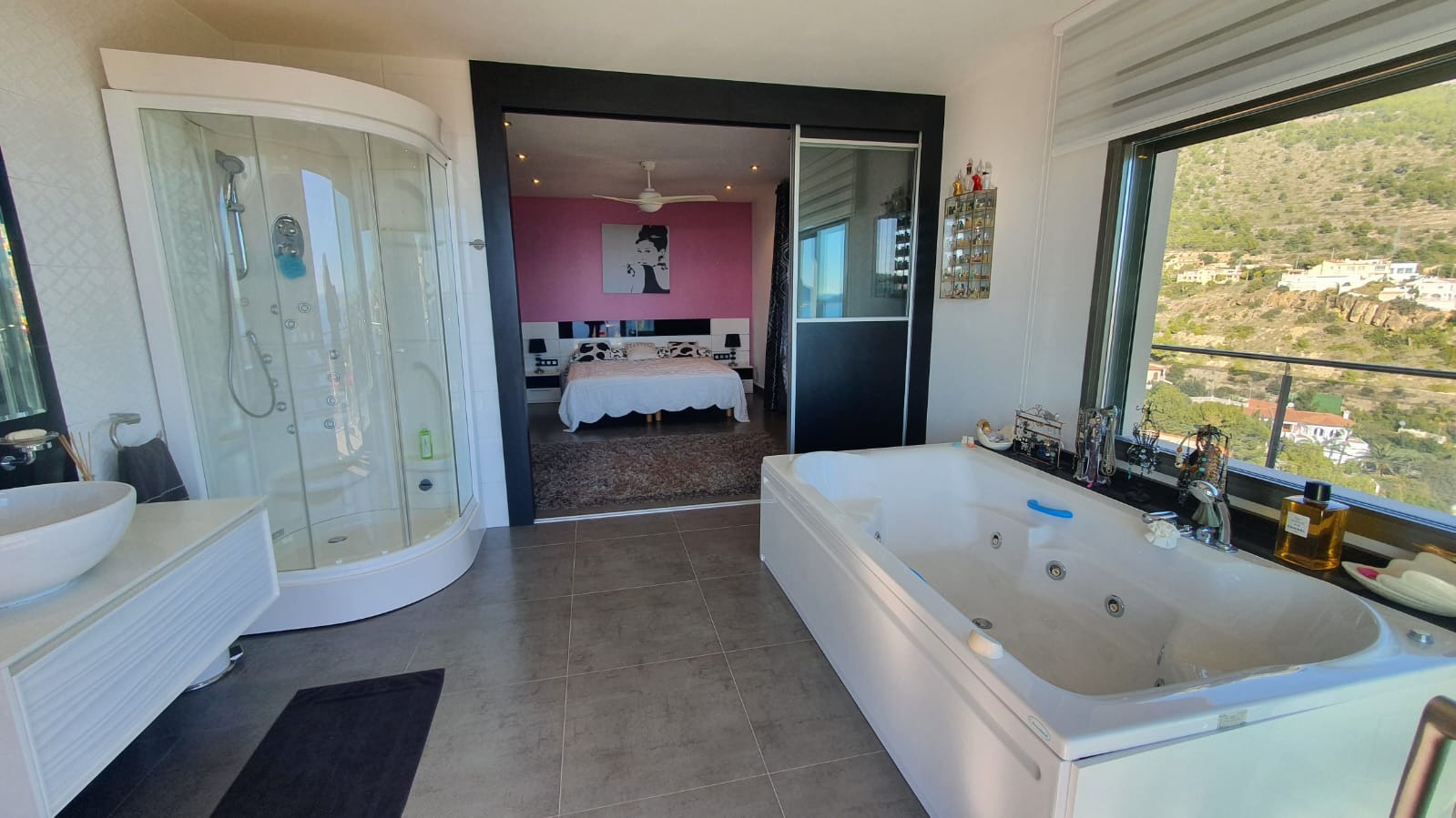  Chalet en venta directa con Plusvillas – C23077* – Villa con 5 dormitorios y 8 baños en Calpe, (Costa Blanca), zona Maryvilla 