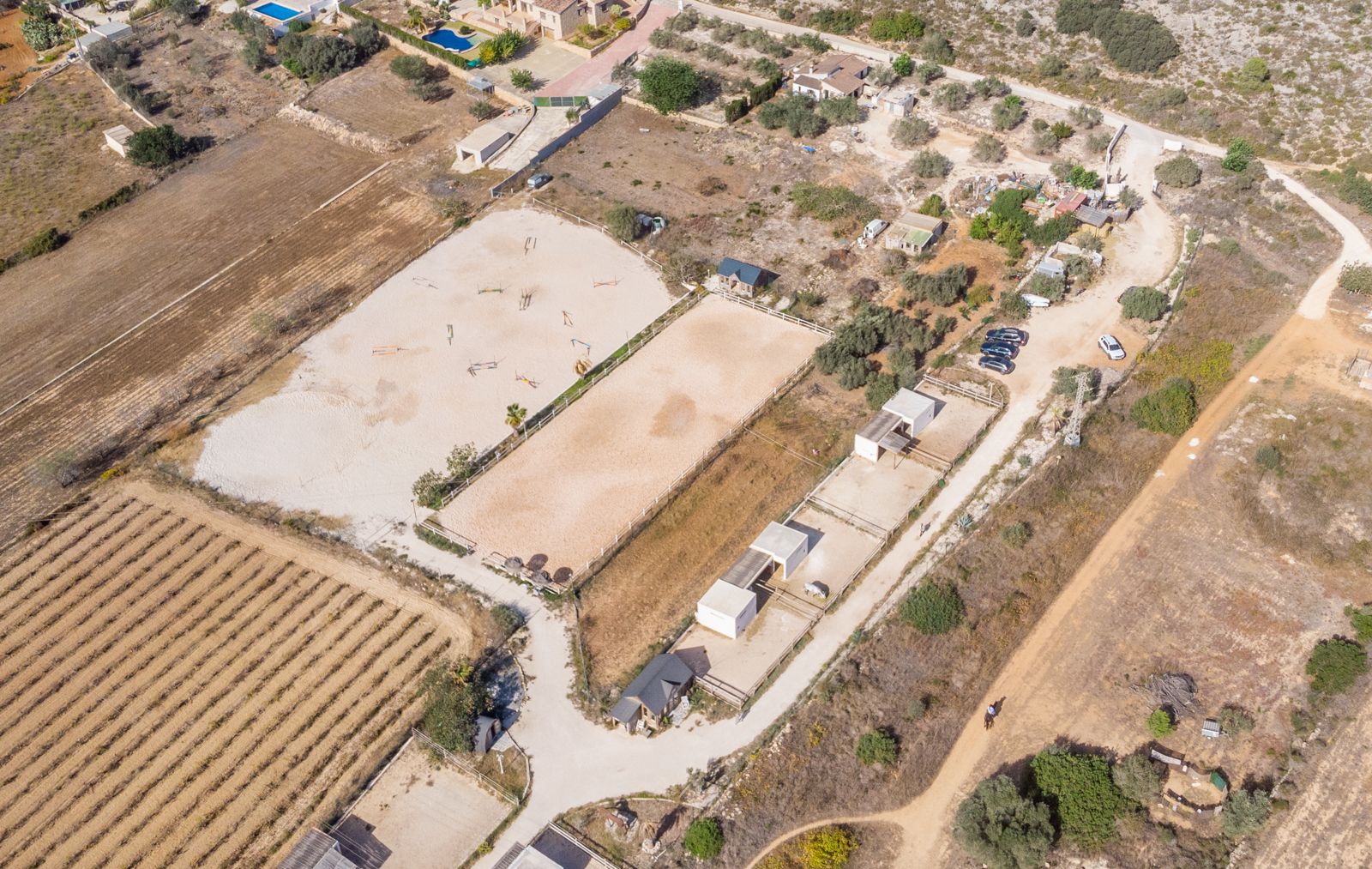  Chalet en venta directa con Plusvillas – C27018* – Villa con 2 dormitorios y 2 baños en Teulada, (Costa Blanca), zona Campo 