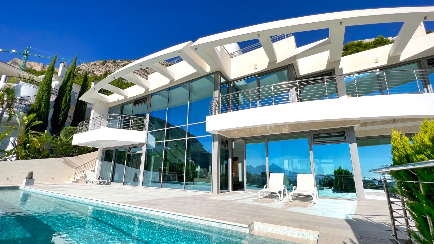  Chalet en venta directa con Plusvillas – C13031* – Villa con 5 dormitorios y 5 baños en Altea Hills, (Costa Blanca), zona Altea Hills 