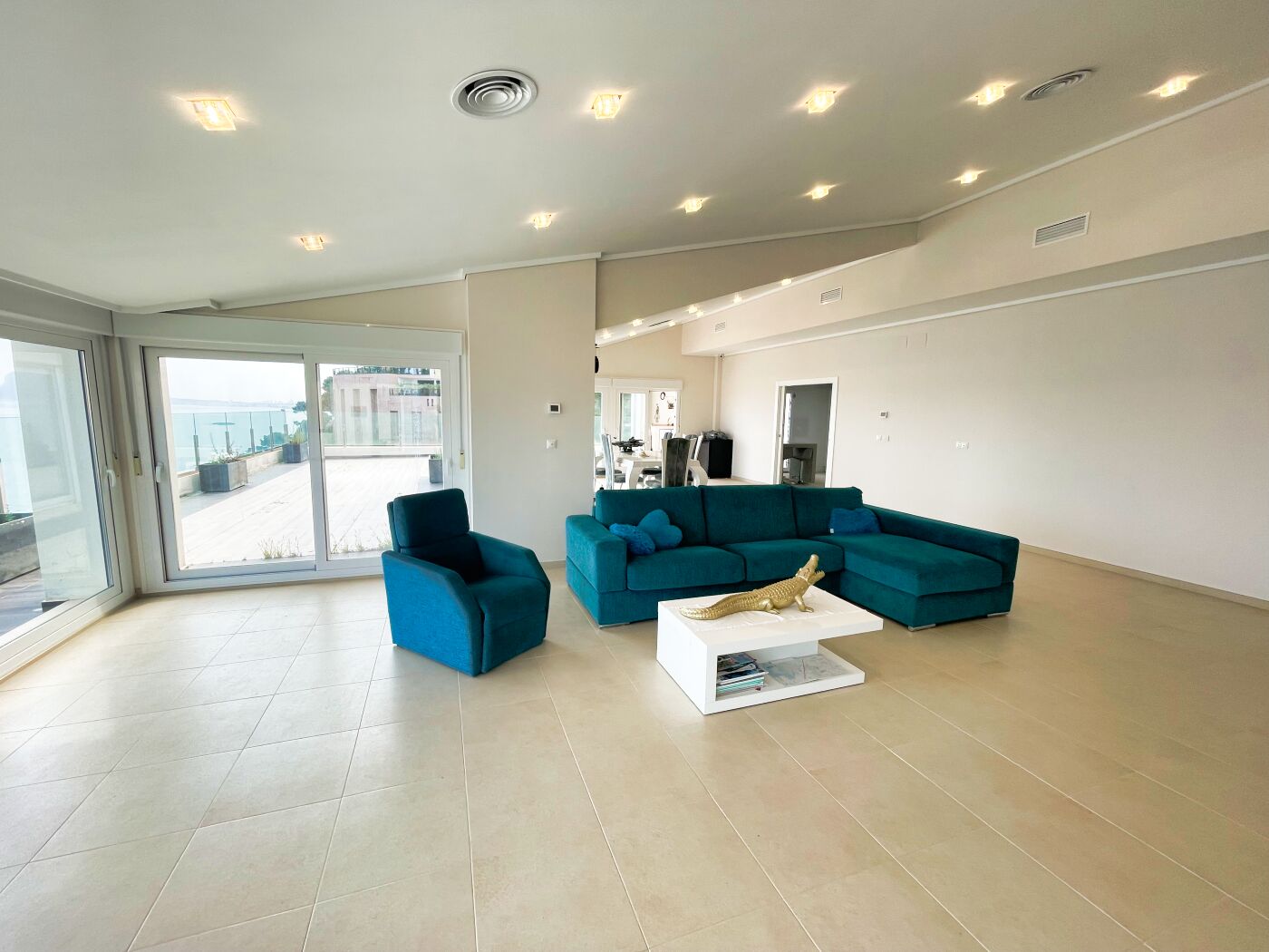  Chalet en venta directa con Plusvillas – C13035* – Villa con 4 dormitorios y 4 baños en Altea, (Costa Blanca), zona Mascarat 