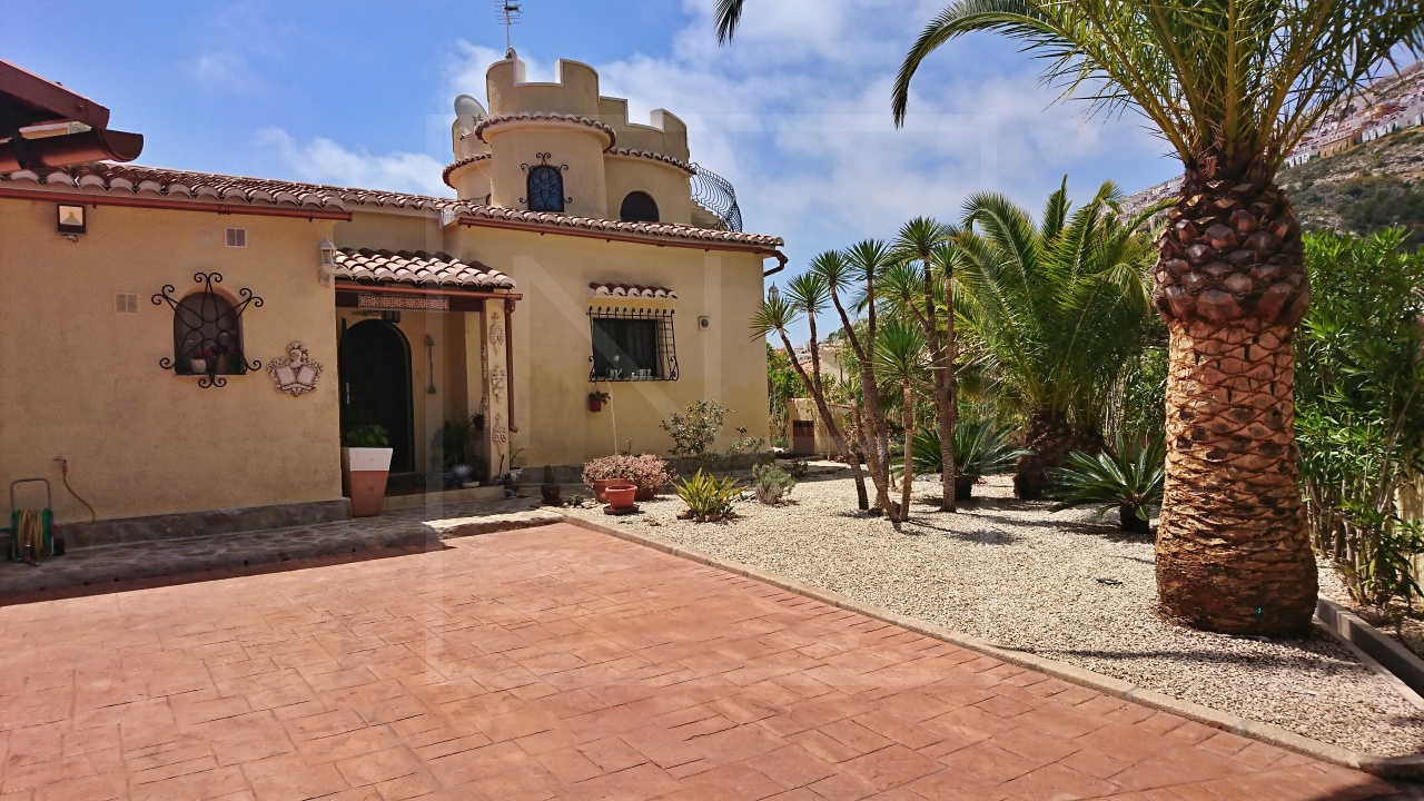  Chalet en venta directa con Plusvillas – C36026* – Villa con 5 dormitorios y 3 baños en Benitachell, (Costa Blanca), zona Cumbre Del Sol 