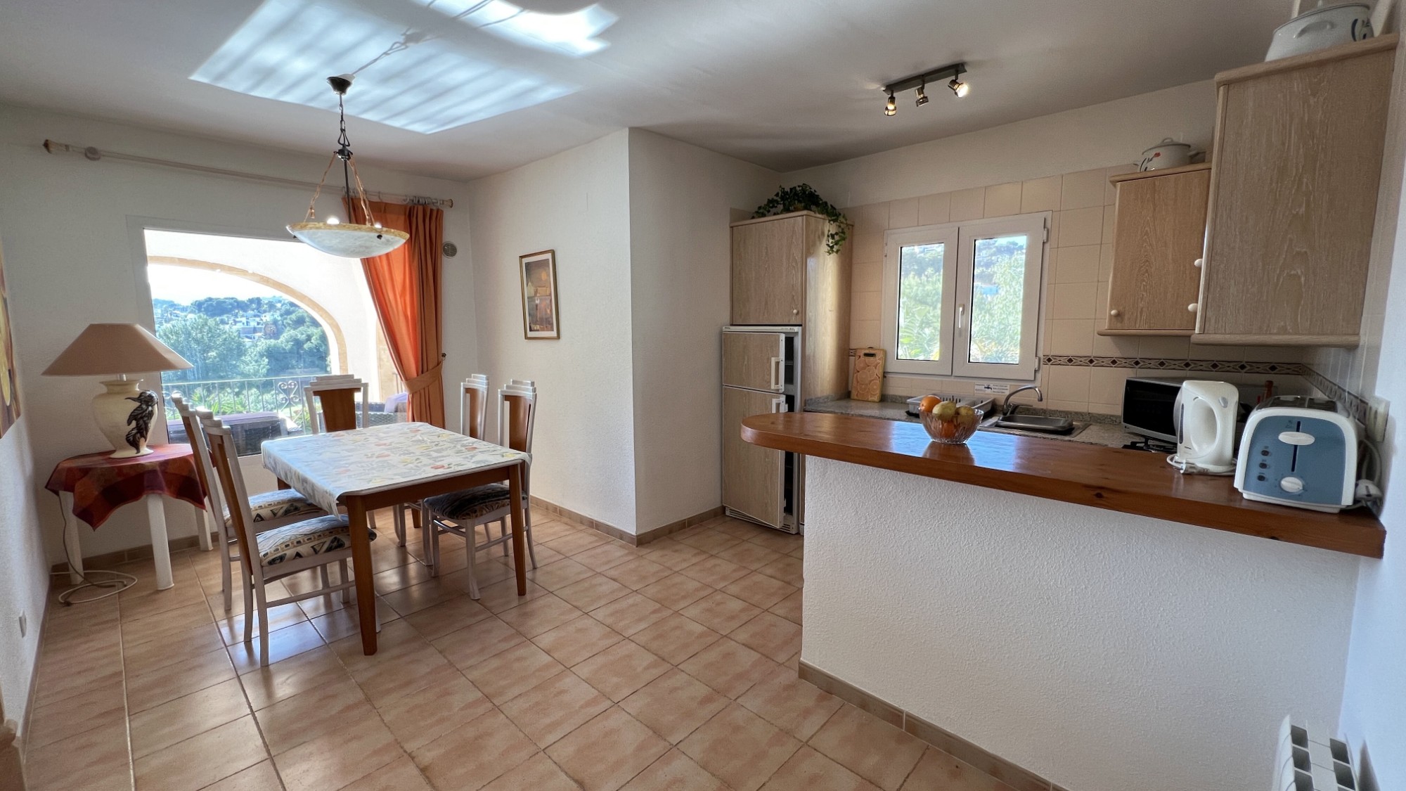  Chalet en venta directa con Plusvillas – C4103* – Villa con 6 dormitorios y 4 baños en Benissa Costa, (Costa Blanca), zona San Jaime 