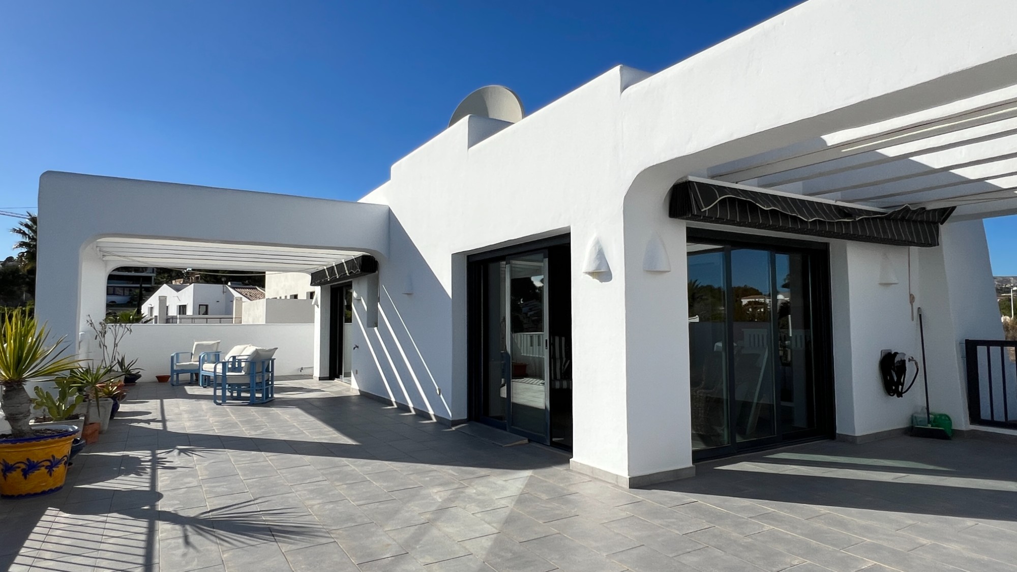  Chalet en venta directa con Plusvillas – C4140* – Villa con 3 dormitorios y 3 baños en Moraira, (Costa Blanca), zona La Sabatera 