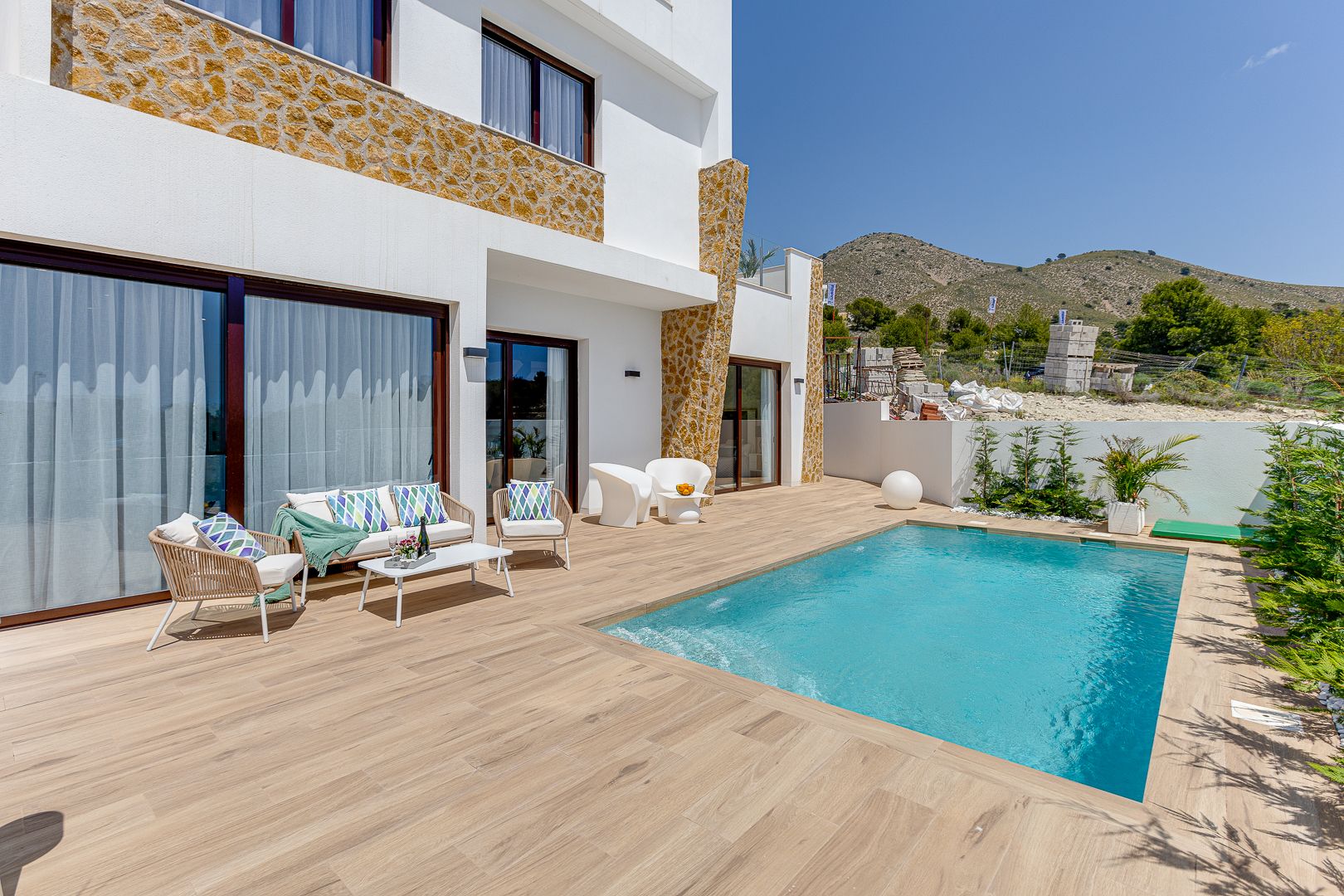  Chalet en venta directa con Plusvillas – C18275* – Villa con 3 dormitorios y 3 baños en Finestrat, (Costa Blanca), zona  