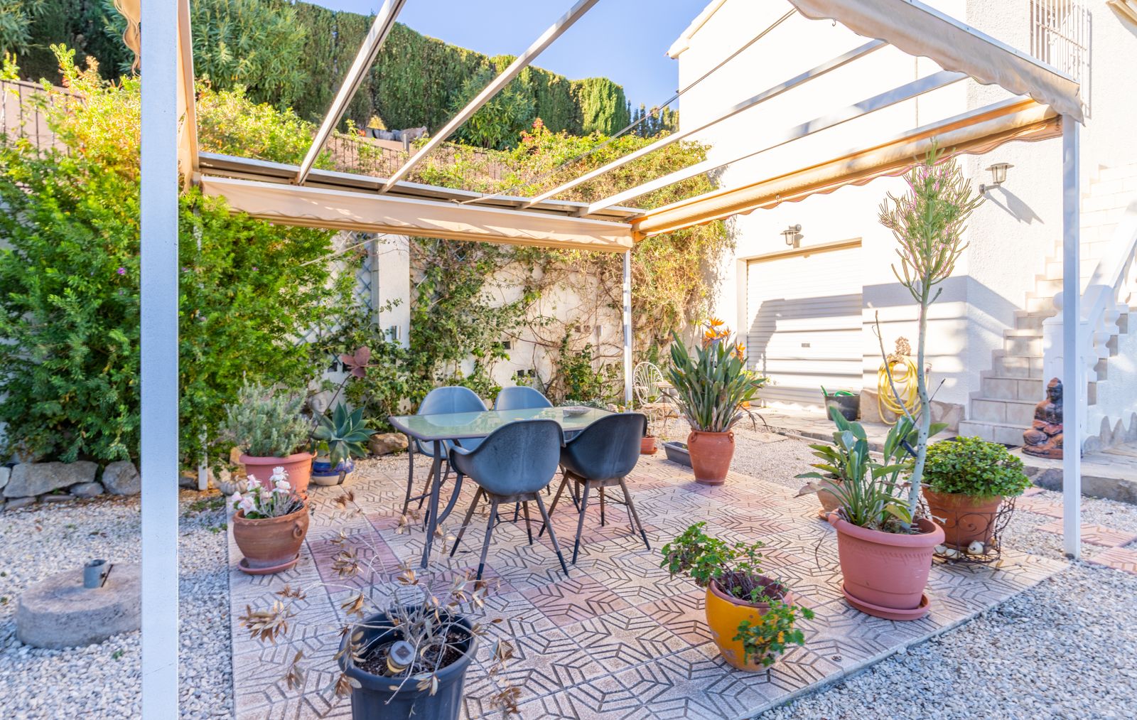  Chalet en venta directa con Plusvillas – C27022* – Villa con 4 dormitorios y 3 baños en Benitachell, (Costa Blanca), zona Cumbre del Sol 