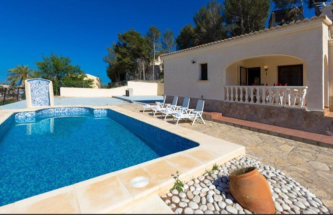  Chalet en venta directa con Plusvillas – C26041* – Villa con 3 dormitorios y 1 baños en Calpe, (Costa Blanca), zona  