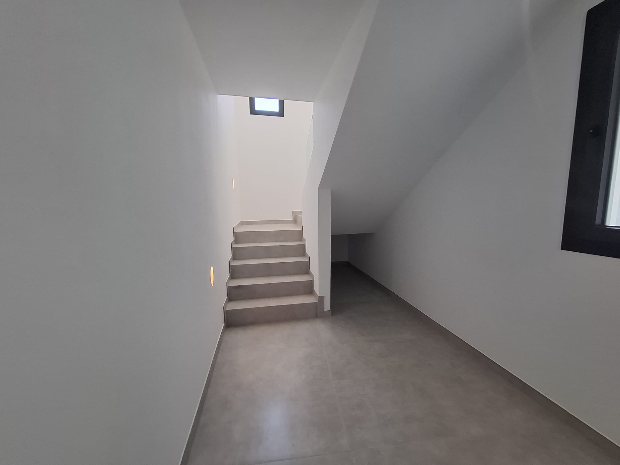  Villa en venta directa con Plusvillas- C47*-Villa de nueva construcción con 4 dormitorios y vistas al mar en Moraira (Costa Blanca) 