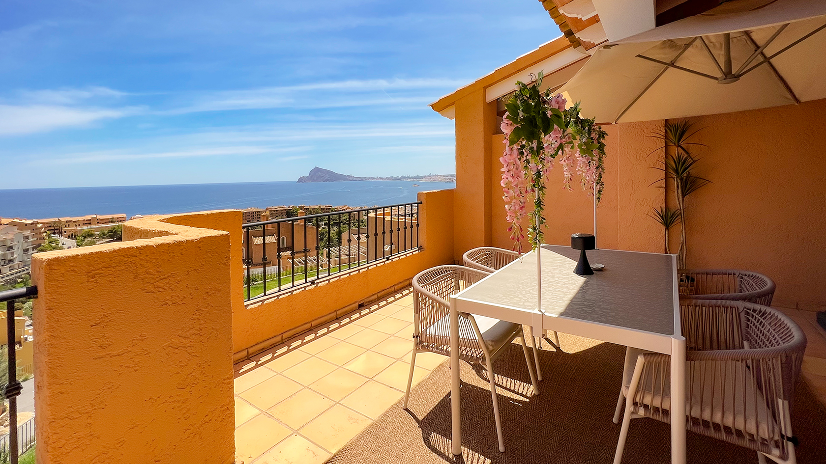  Chalet en venta directa con Plusvillas – C11099* – Villa con 3 dormitorios y 2 baños en Calpe, (Costa Blanca), zona Mascarat 