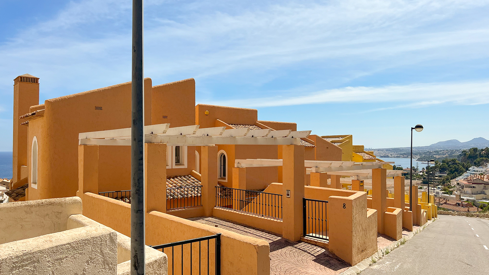  Chalet en venta directa con Plusvillas – C11099* – Villa con 3 dormitorios y 2 baños en Calpe, (Costa Blanca), zona Mascarat 