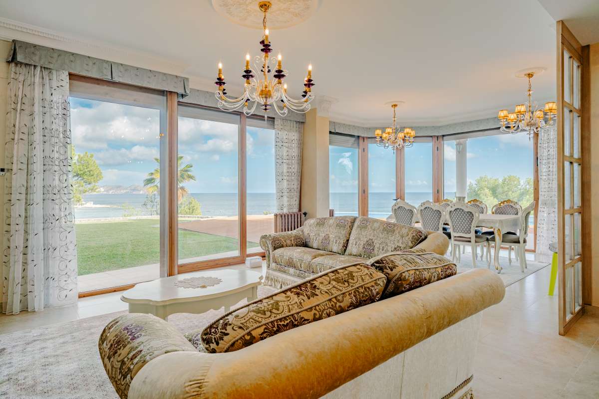  Chalet en venta directa con Plusvillas – C22035* – Villa con 5 dormitorios y 5 baños en Calpe, (Costa Blanca), zona Calpe 