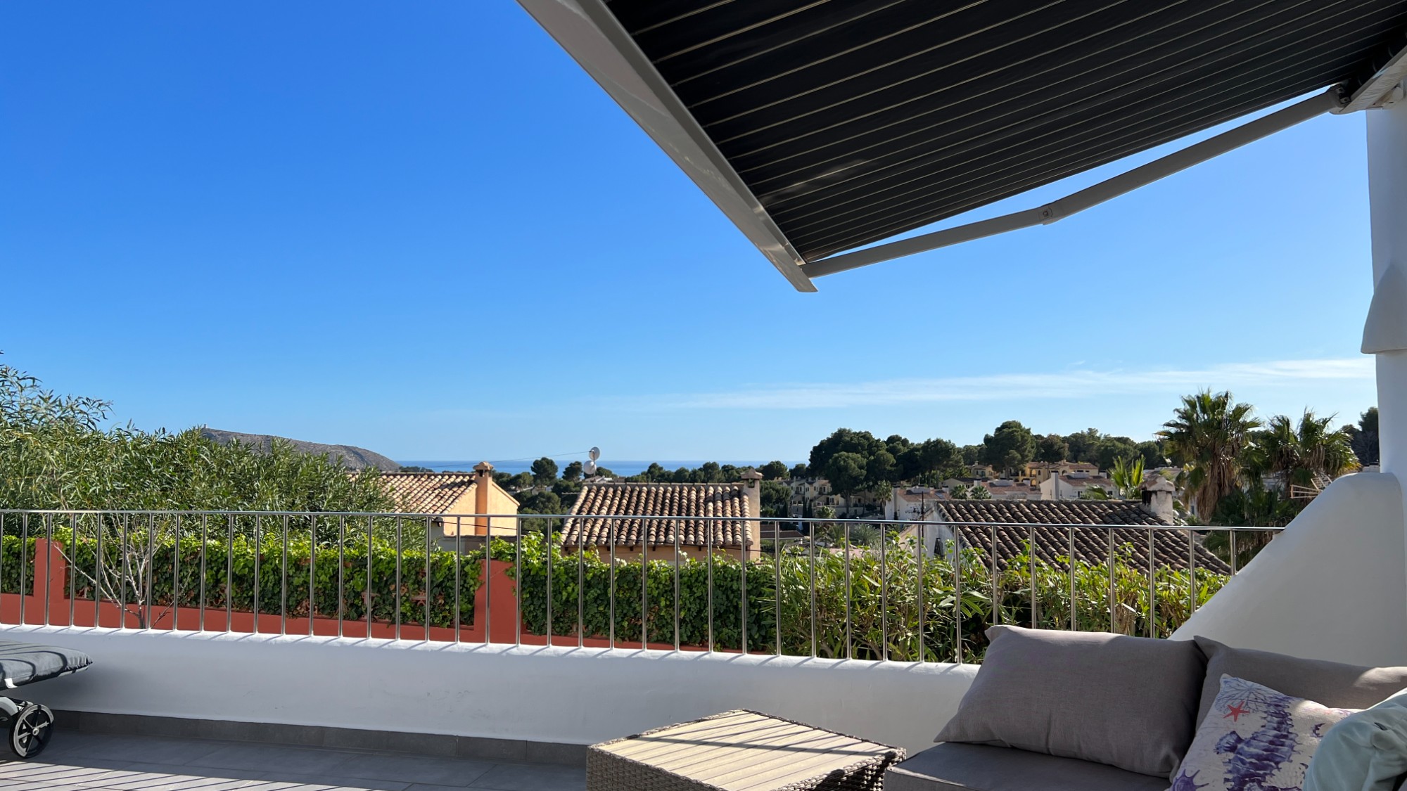  Chalet en venta directa con Plusvillas – C4140* – Villa con 3 dormitorios y 3 baños en Moraira, (Costa Blanca), zona La Sabatera 