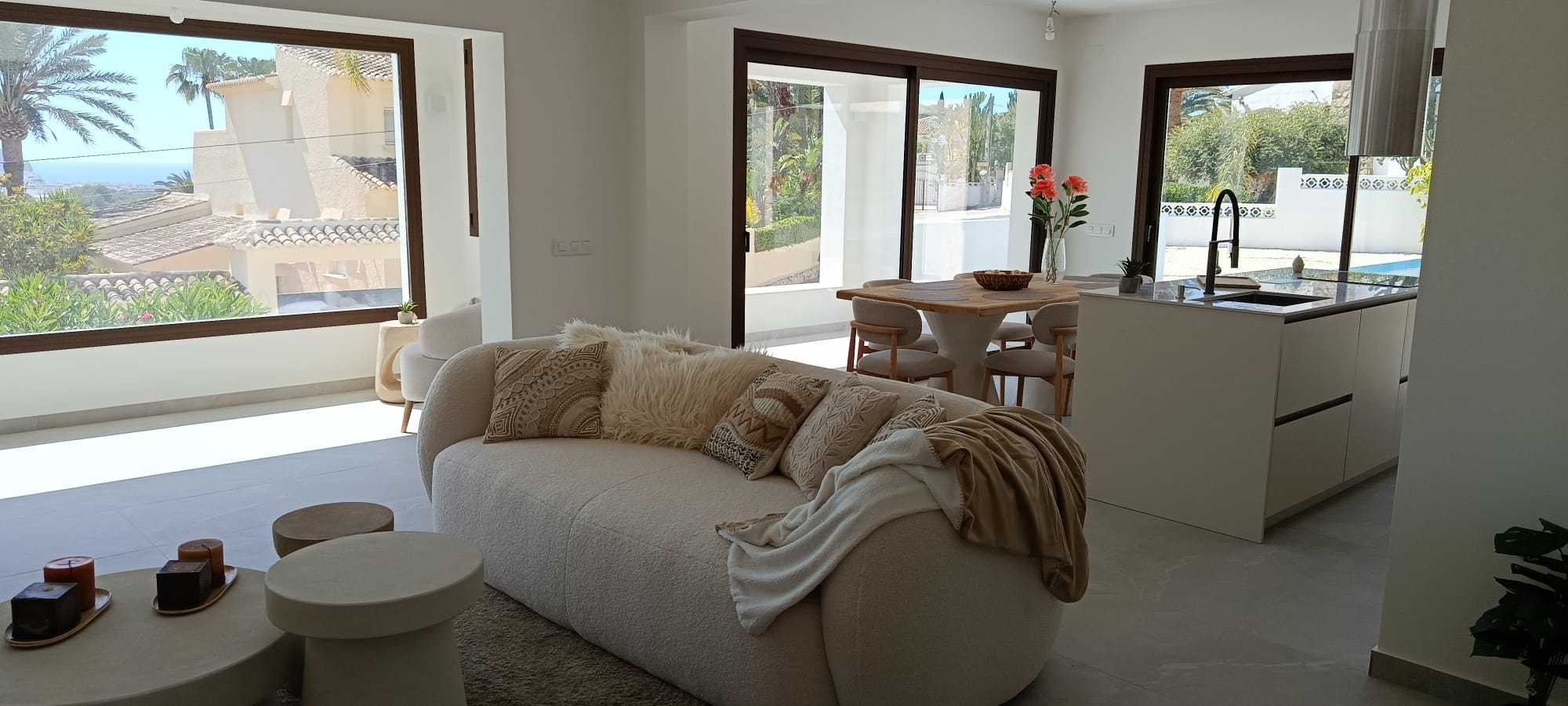  Chalet en venta directa con Plusvillas – C36303* – Villa con 4 dormitorios y 2 baños en Moraira, (Costa Blanca), zona  